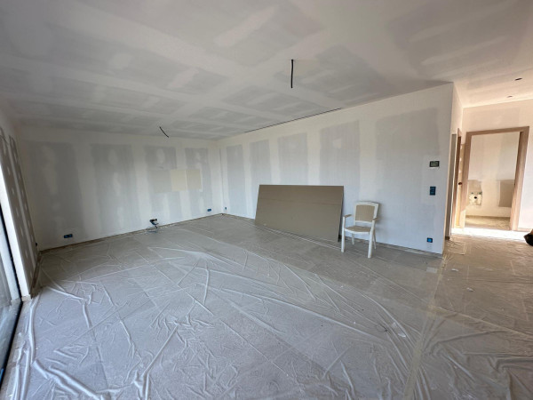 6c43e643-00f3-40ff-9631-9fb25c9d09bd