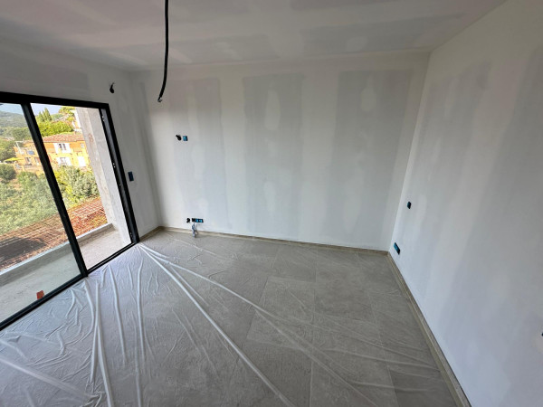 f7252aab-cf9f-4a27-a28a-c6e205e26df9